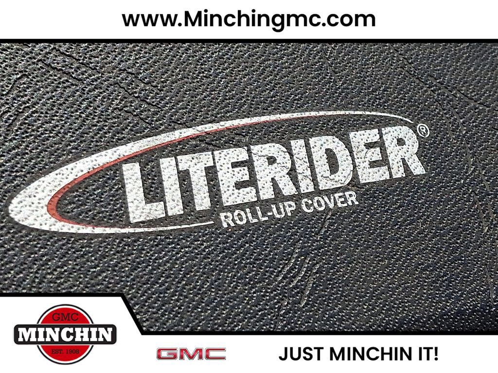 Used 2023 Chevrolet Suburban Premier AWD/4WD image 30