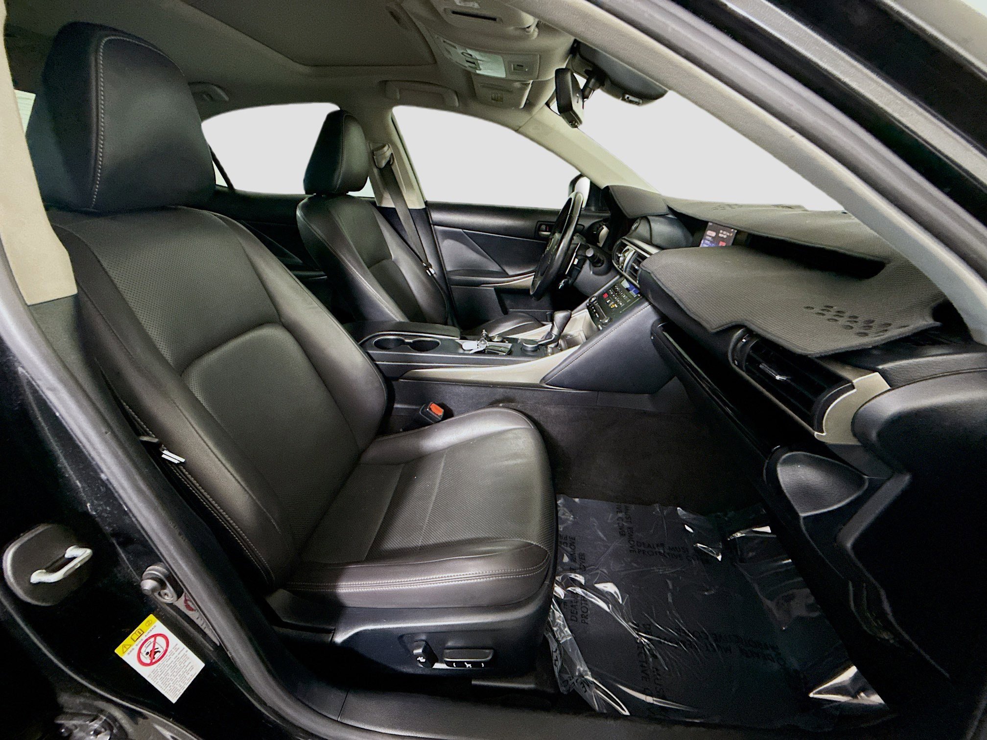 Used 2018 Lexus IS 300 w/ Premium Package RWD image 29