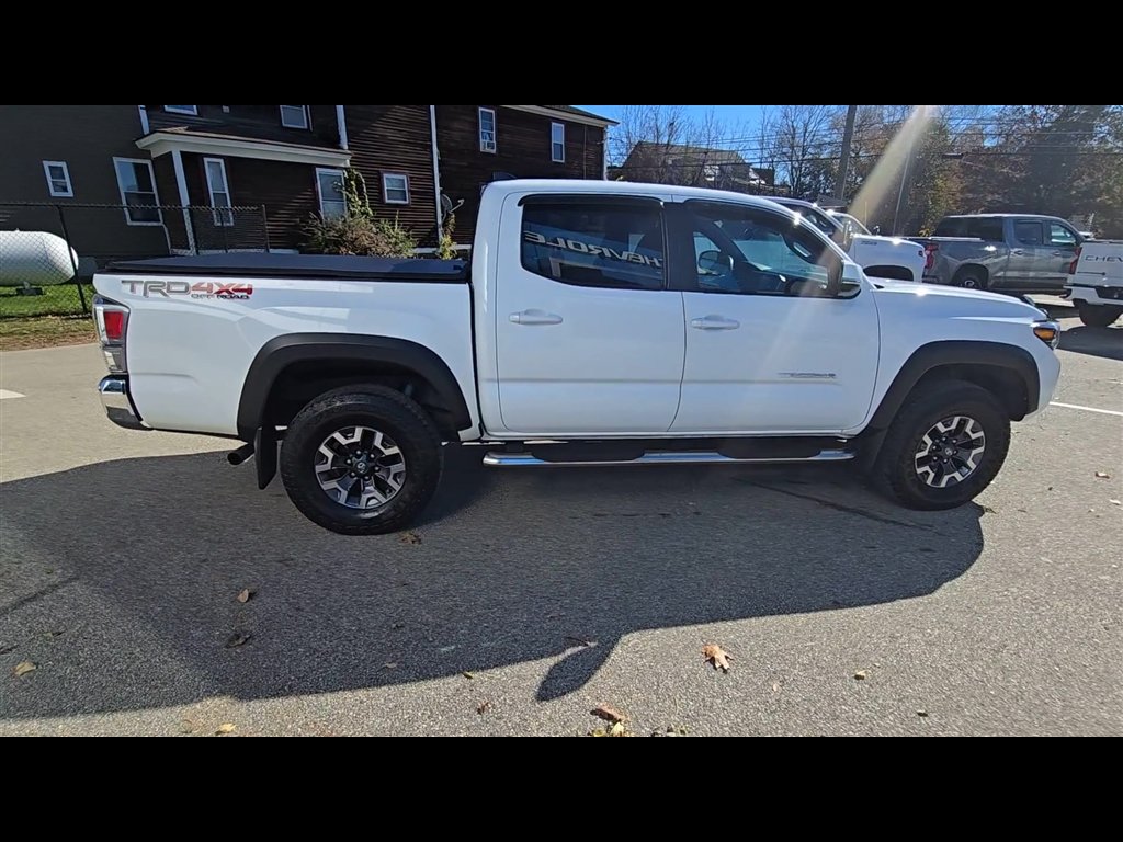 Used 2023 Toyota Tacoma TRD Off-Road AWD/4WD image 9