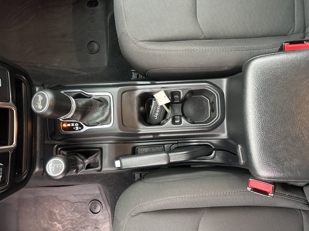 Used 2023 Jeep Wrangler Sport image 28