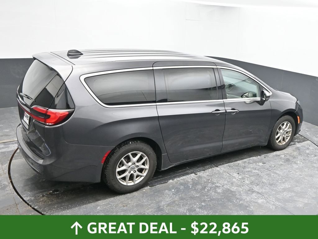 Used 2023 Chrysler Pacifica Touring-L image 66