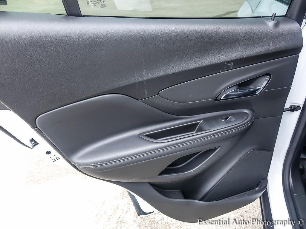 Used 2022 Buick Encore Preferred w/ Safety Package image 17