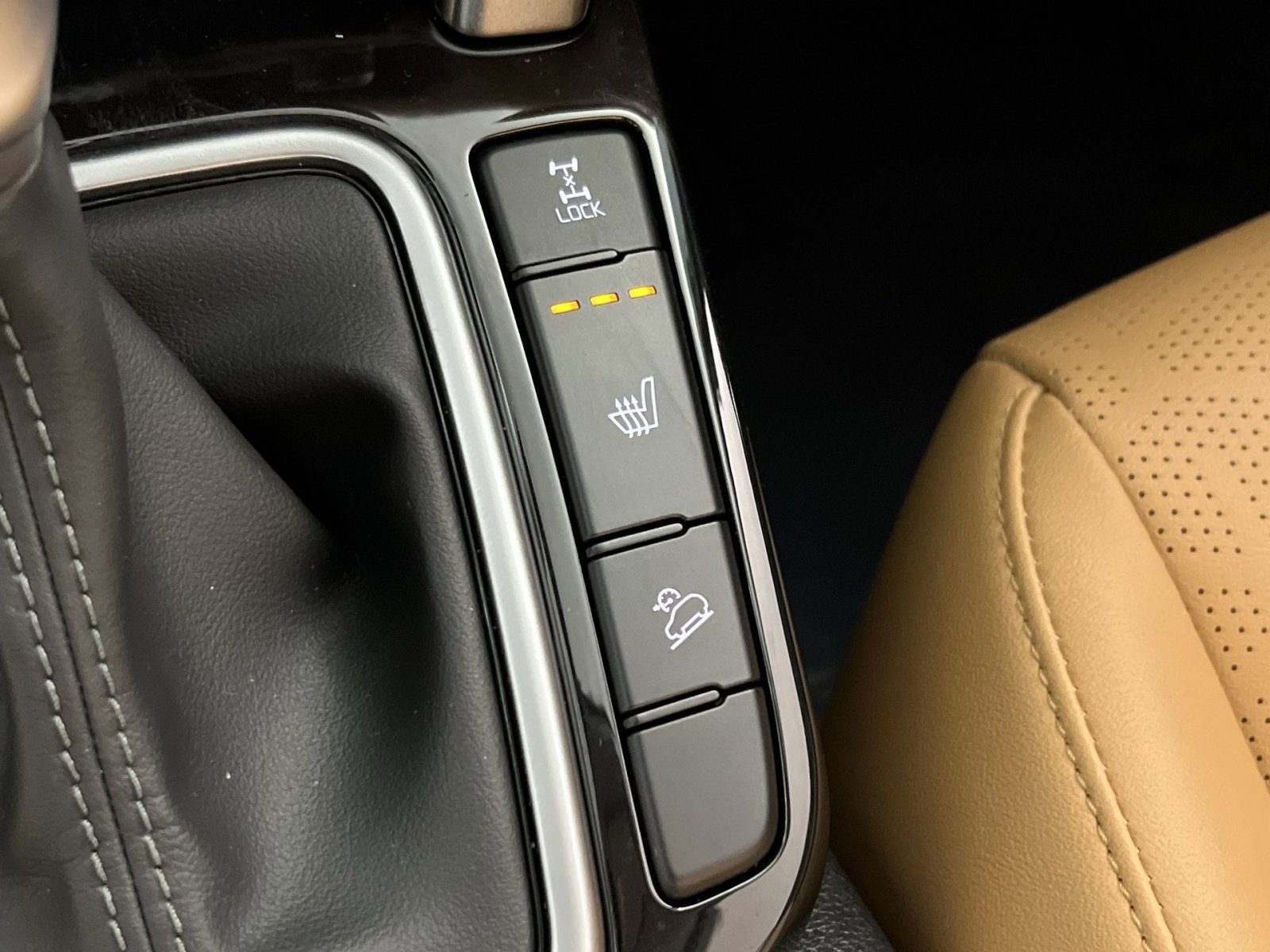 Used 2024 Kia Seltos EX image 32