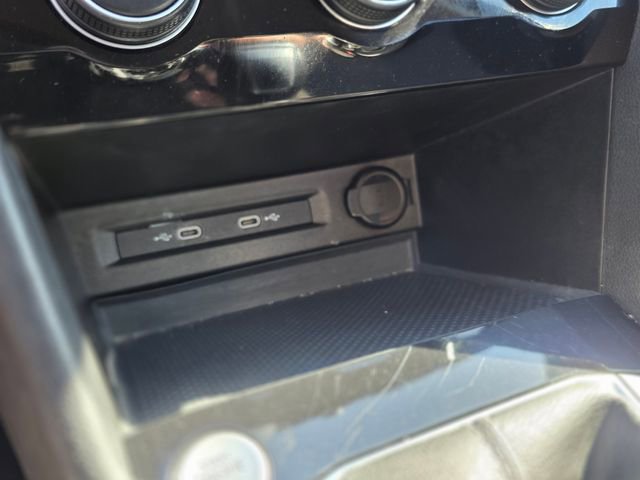 Used 2024 Volkswagen Taos S image 33