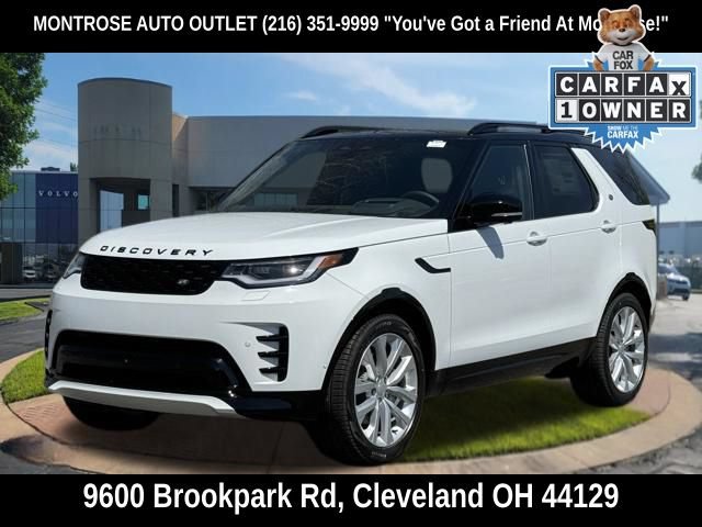 Used 2024 Land Rover Discovery Dynamic SE AWD/4WD image 3