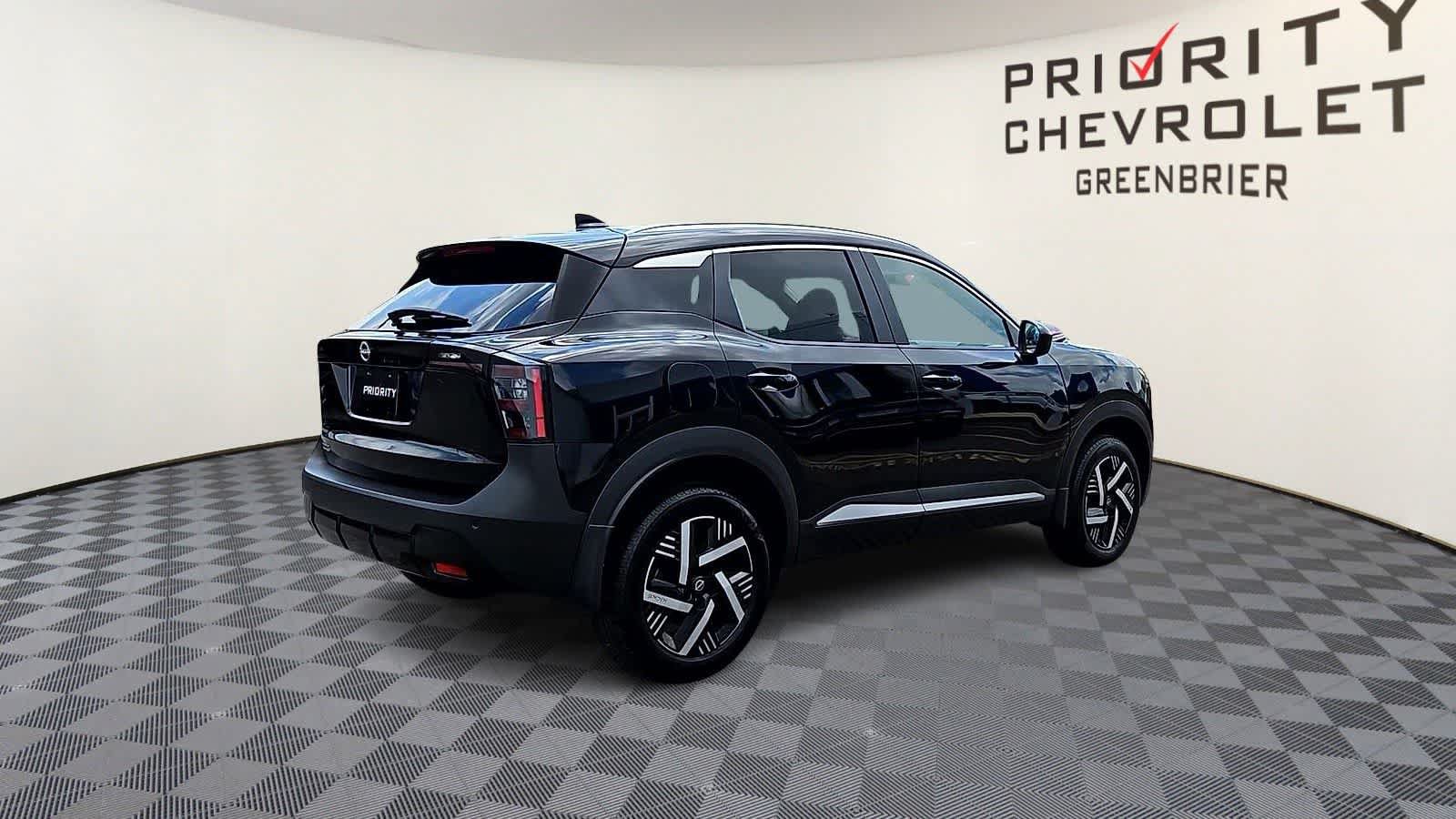Used 2026 Nissan Kicks SV w/ SV Premium Package FWD image 8