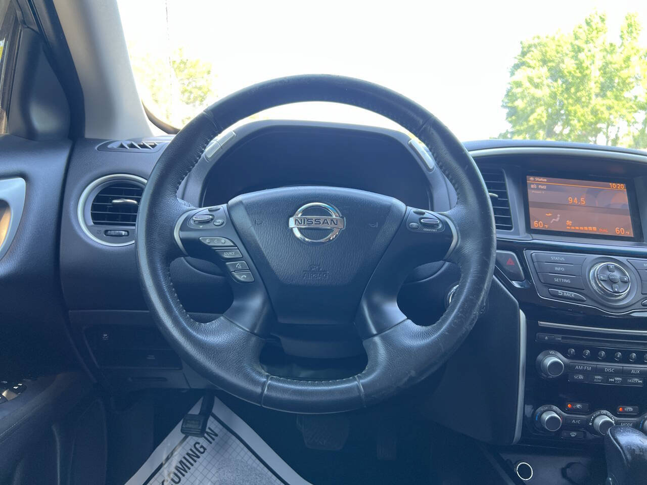Used 2015 Nissan Pathfinder SV AWD/4WD image 18