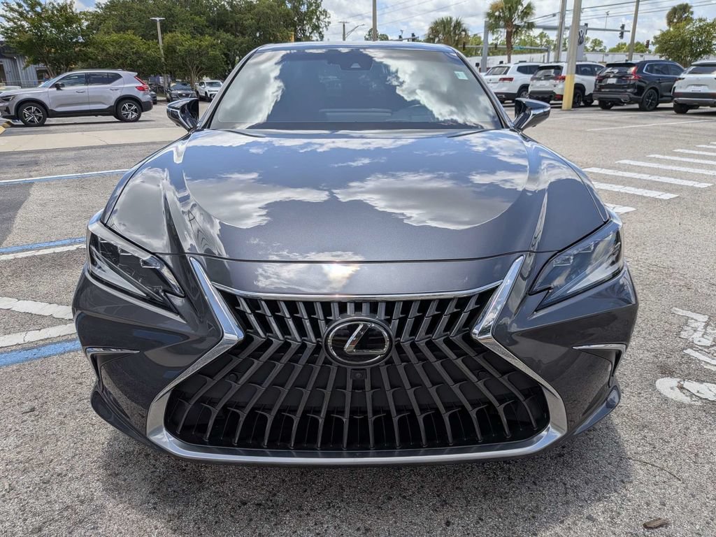 Used 2022 Lexus ES 350 Ultra Luxury w/ Accessory Package 2 FWD image 9