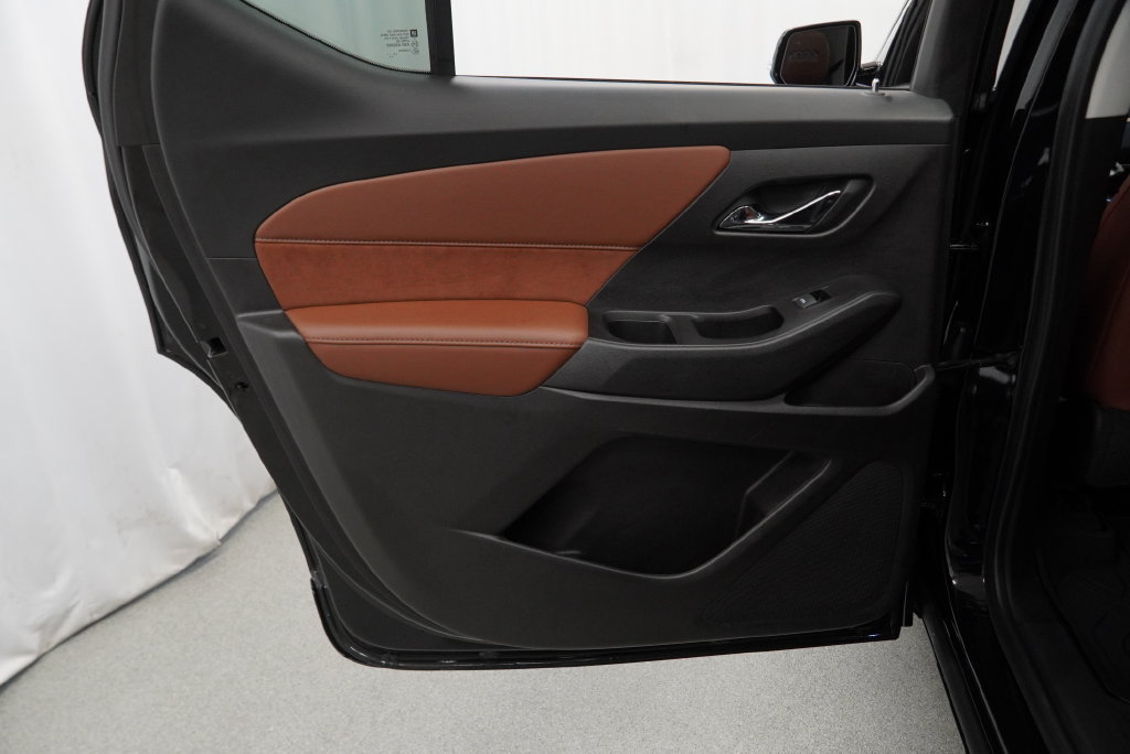 Used 2019 Chevrolet Traverse High Country w/ LPO, Floor Liner Package AWD/4WD image 39