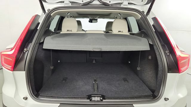 Certified 2026 Volvo XC40 B5 Ultra w/ Climate Package AWD/4WD image 76