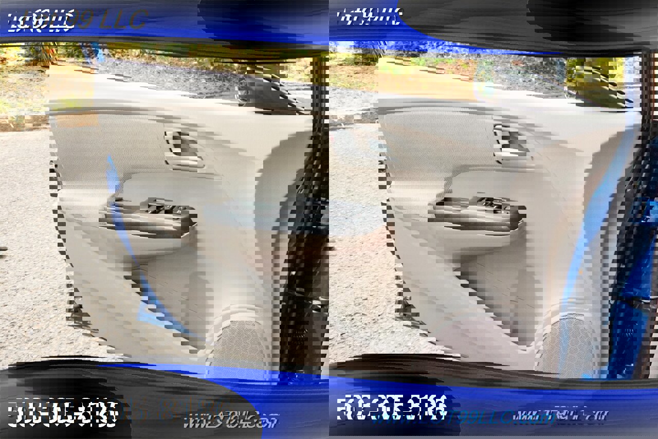 Used 2013 Honda Insight EX image 26