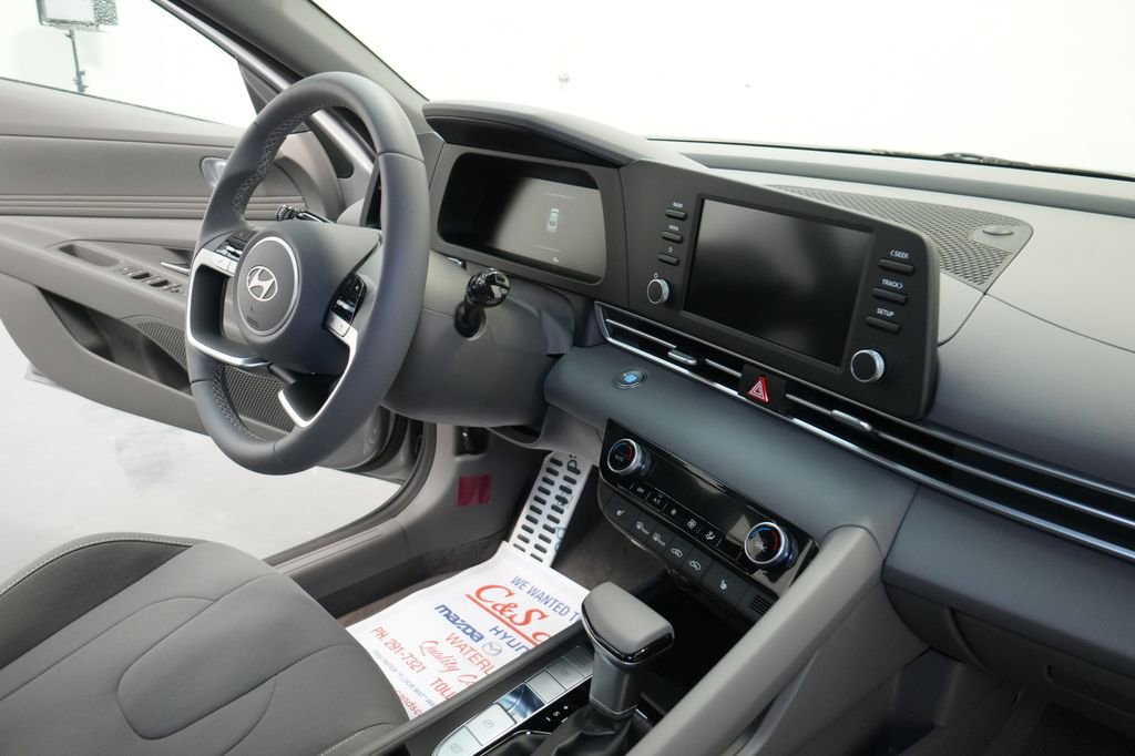 New 2026 Hyundai Elantra SEL Sport image 25