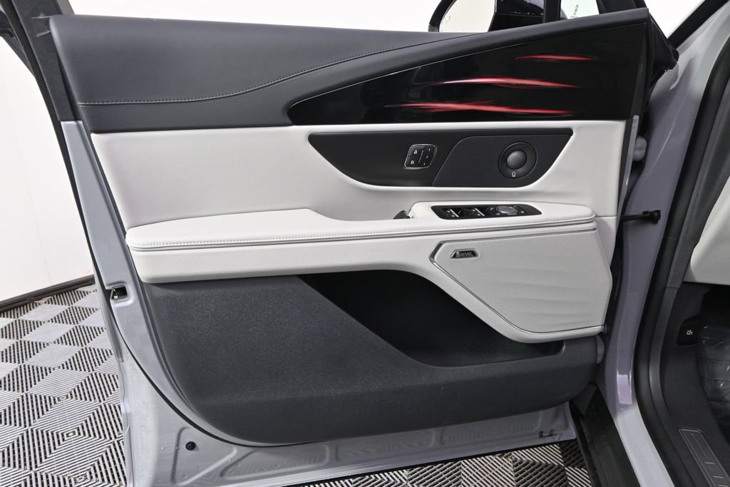 New 2026 Lincoln Nautilus Reserve w/ Jet Appearance Package AWD/4WD image 22
