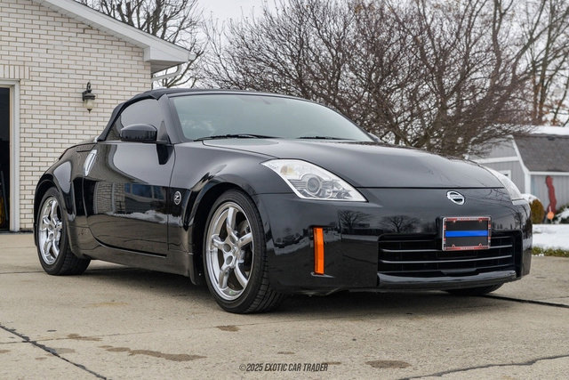 Used 2007 Nissan 350Z Touring RWD image 18