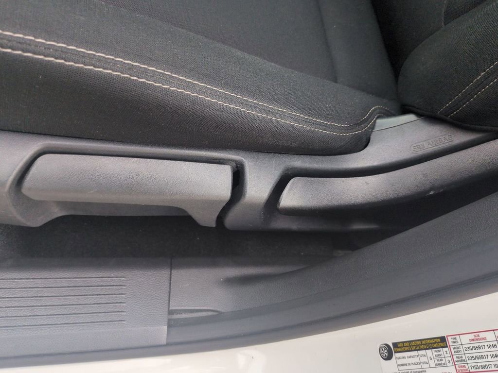 Used 2023 Nissan Rogue S FWD image 14