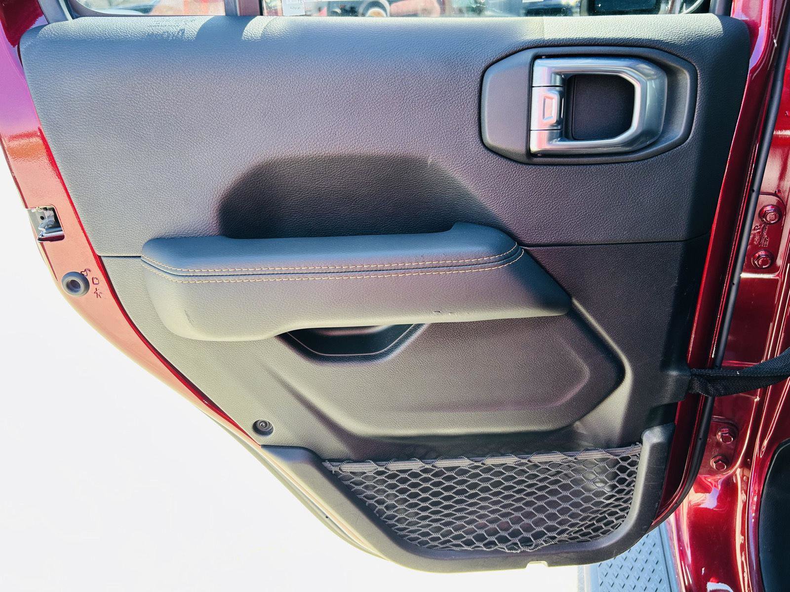 Used 2021 Jeep Gladiator Overland image 24