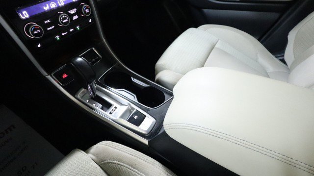 Used 2022 Subaru Ascent Premium w/ Convenience Package image 19