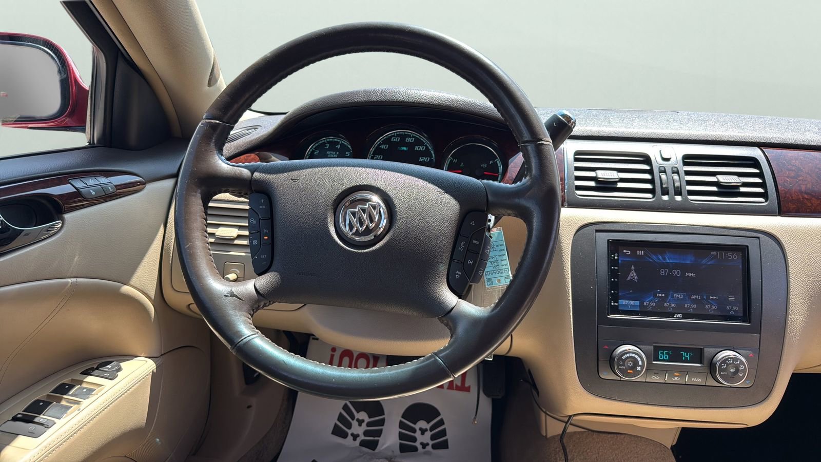 Used 2011 Buick Lucerne CXL w/ Driver Confidence Package FWD image 9