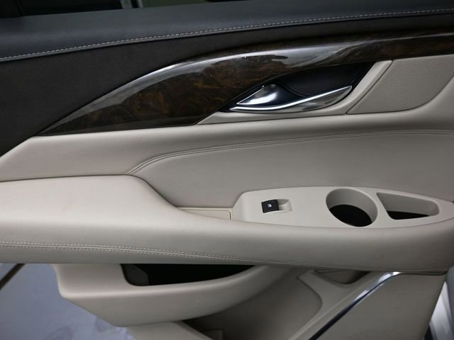 Used 2019 Cadillac Escalade Luxury image 19