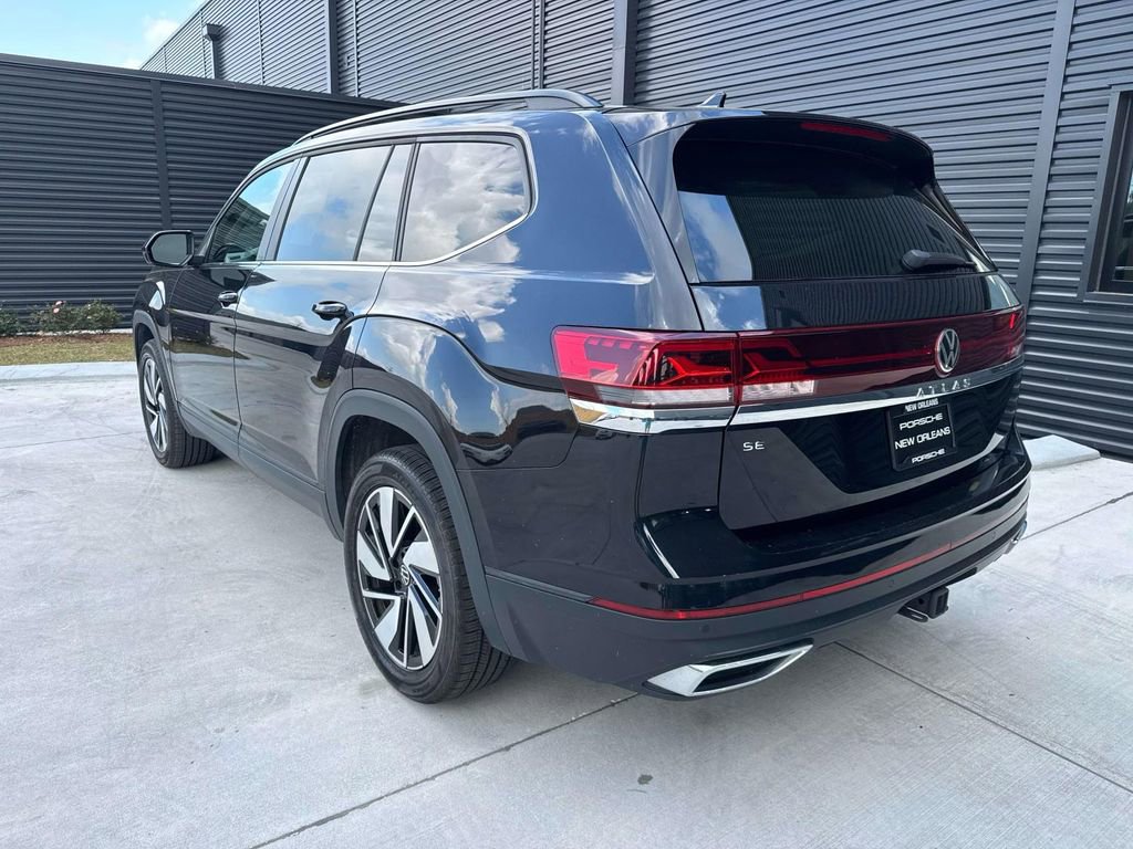 Used 2024 Volkswagen Atlas SE FWD image 3