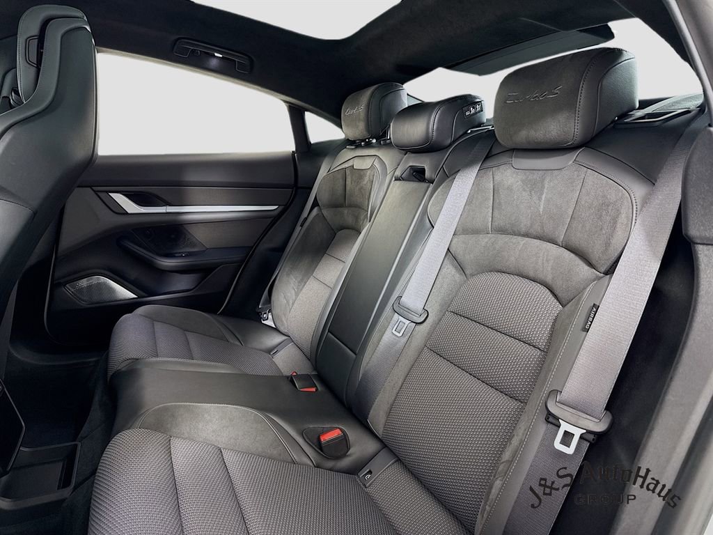 Used 2021 Porsche Taycan Turbo S image 28