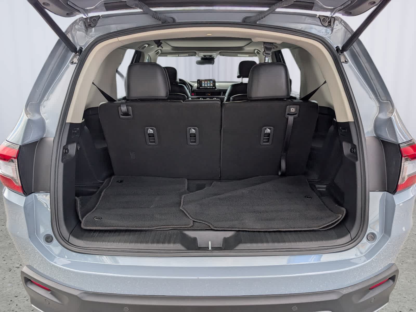 Used 2024 Honda Pilot Touring image 14