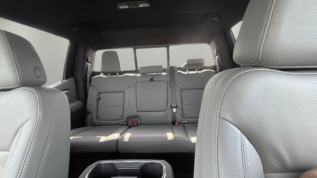 Used 2025 GMC Sierra 1500 SLT w/ SLT Premium Plus Package image 14