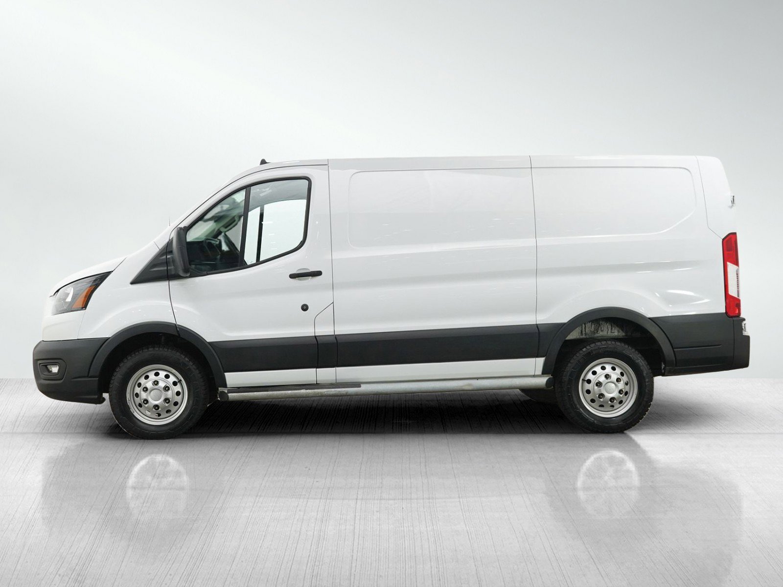 Used 2023 Ford Transit 250 Low Roof AWD w/ Exterior Upgrade Package image 2