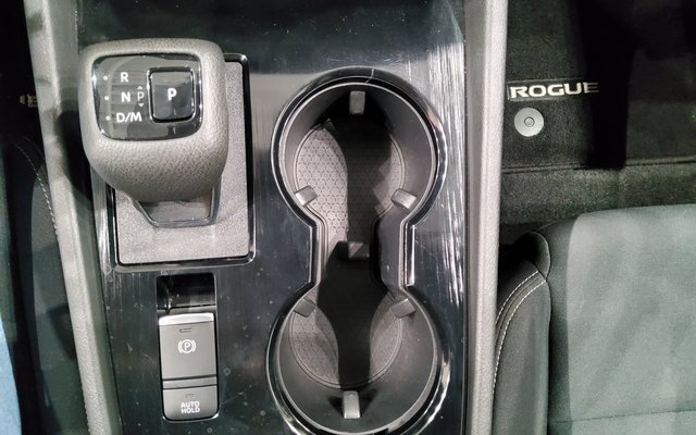 Used 2023 Nissan Rogue S image 30