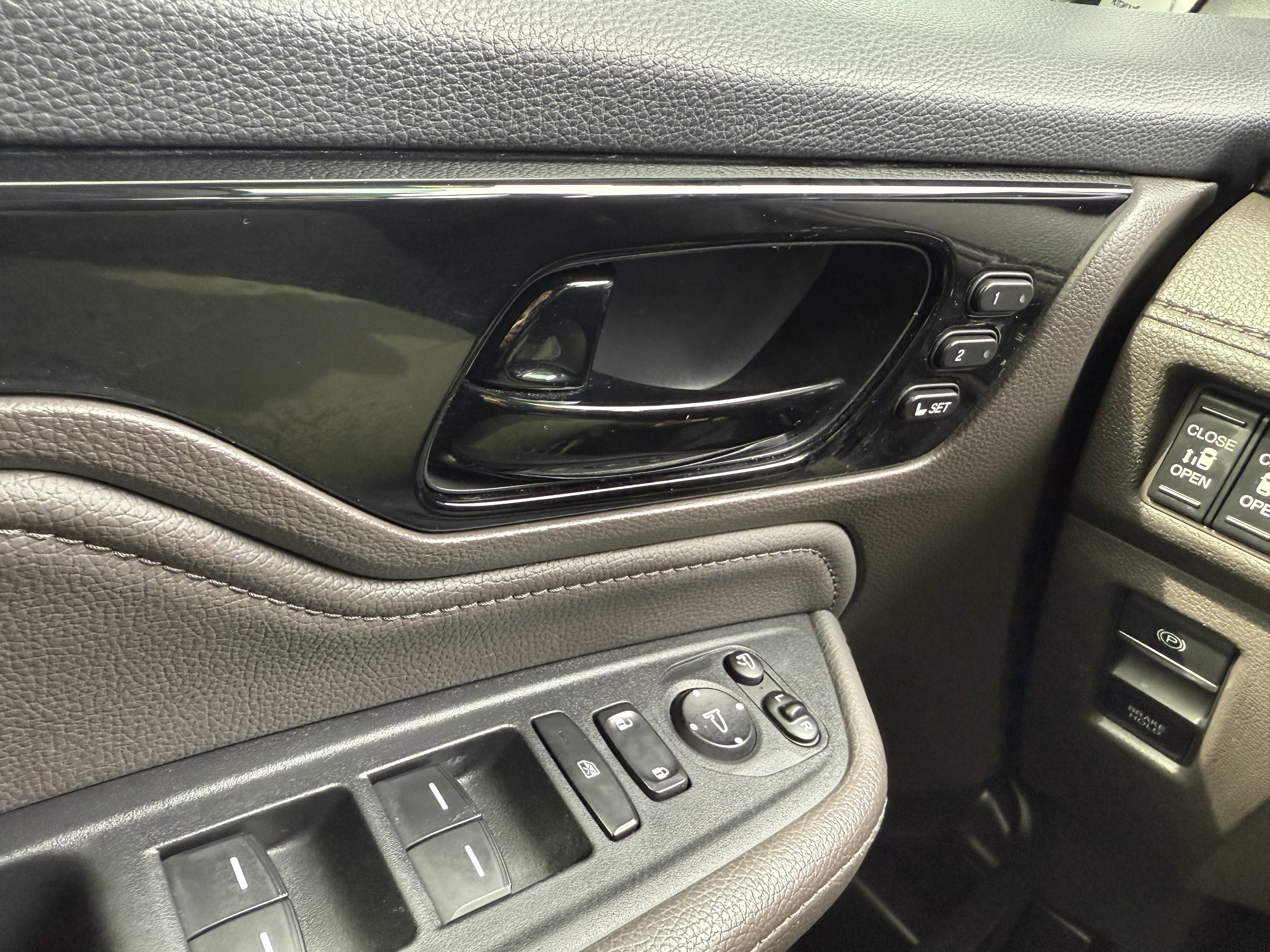 Used 2018 Honda Odyssey Elite image 35