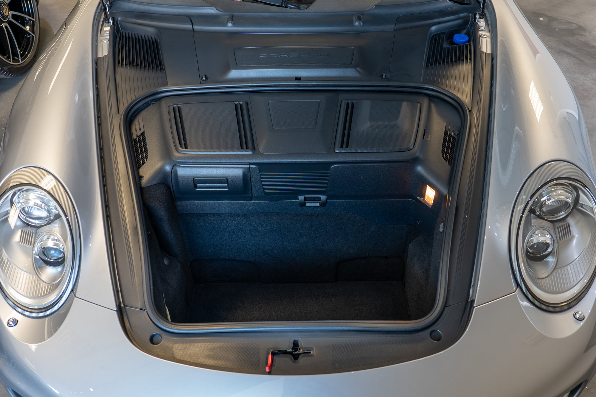 Used 2010 Porsche 911 Turbo image 4