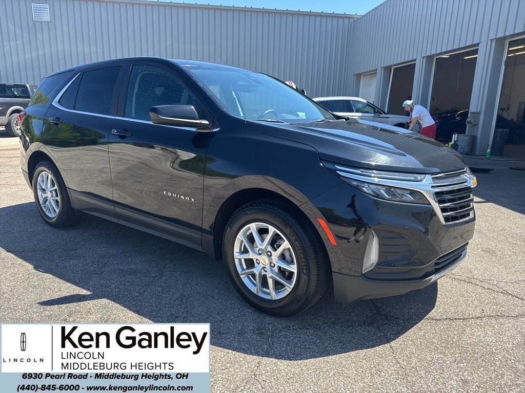 Used 2024 Chevrolet Equinox LT FWD image 2