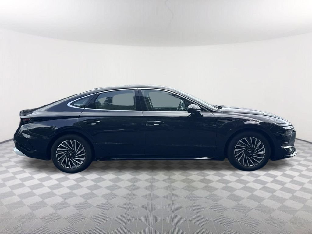 Used 2024 Hyundai Sonata Limited FWD image 4