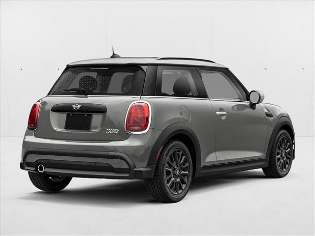 Used 2025 MINI Cooper 2-Door Hardtop image 2