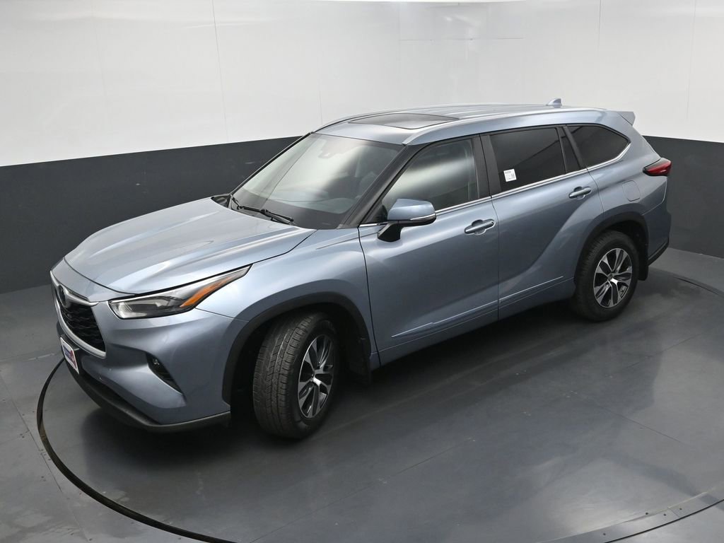 Used 2023 Toyota Highlander XLE image 33
