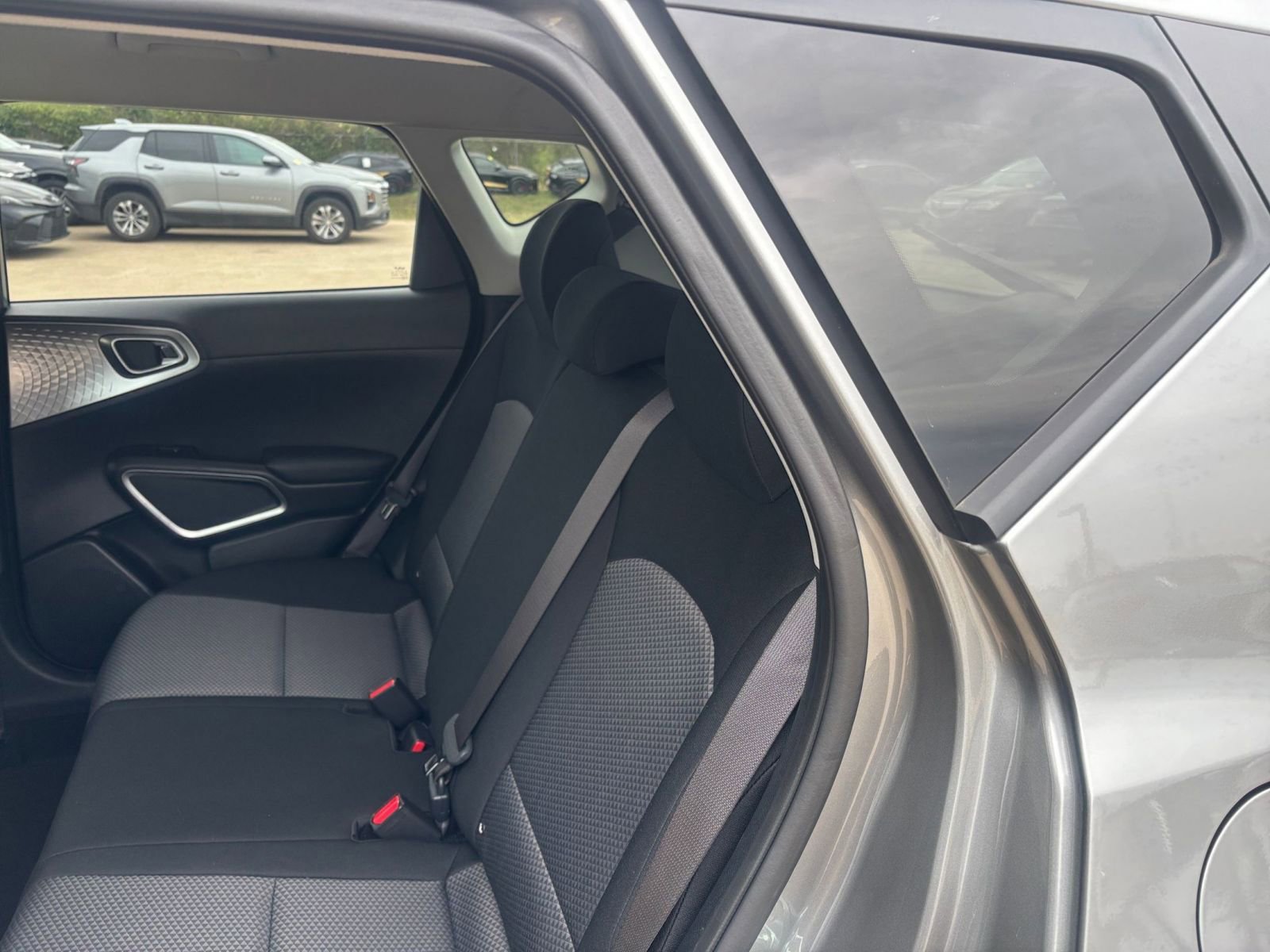 Used 2025 Kia Soul LX w/ LX Technology Package image 36