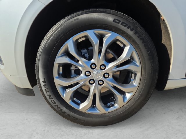 Used 2021 Buick Enclave Avenir w/ Avenir Technology Package FWD image 23