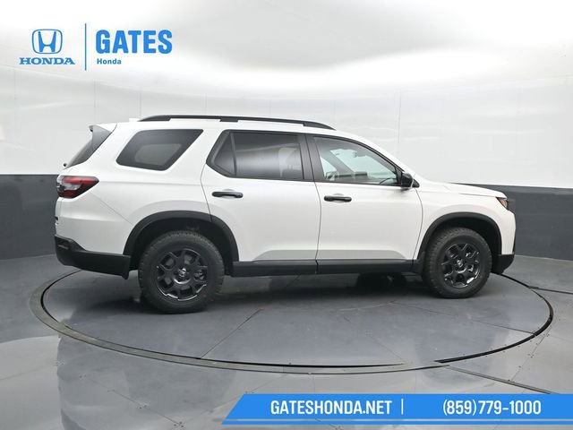 New 2026 Honda Pilot TrailSport image 3