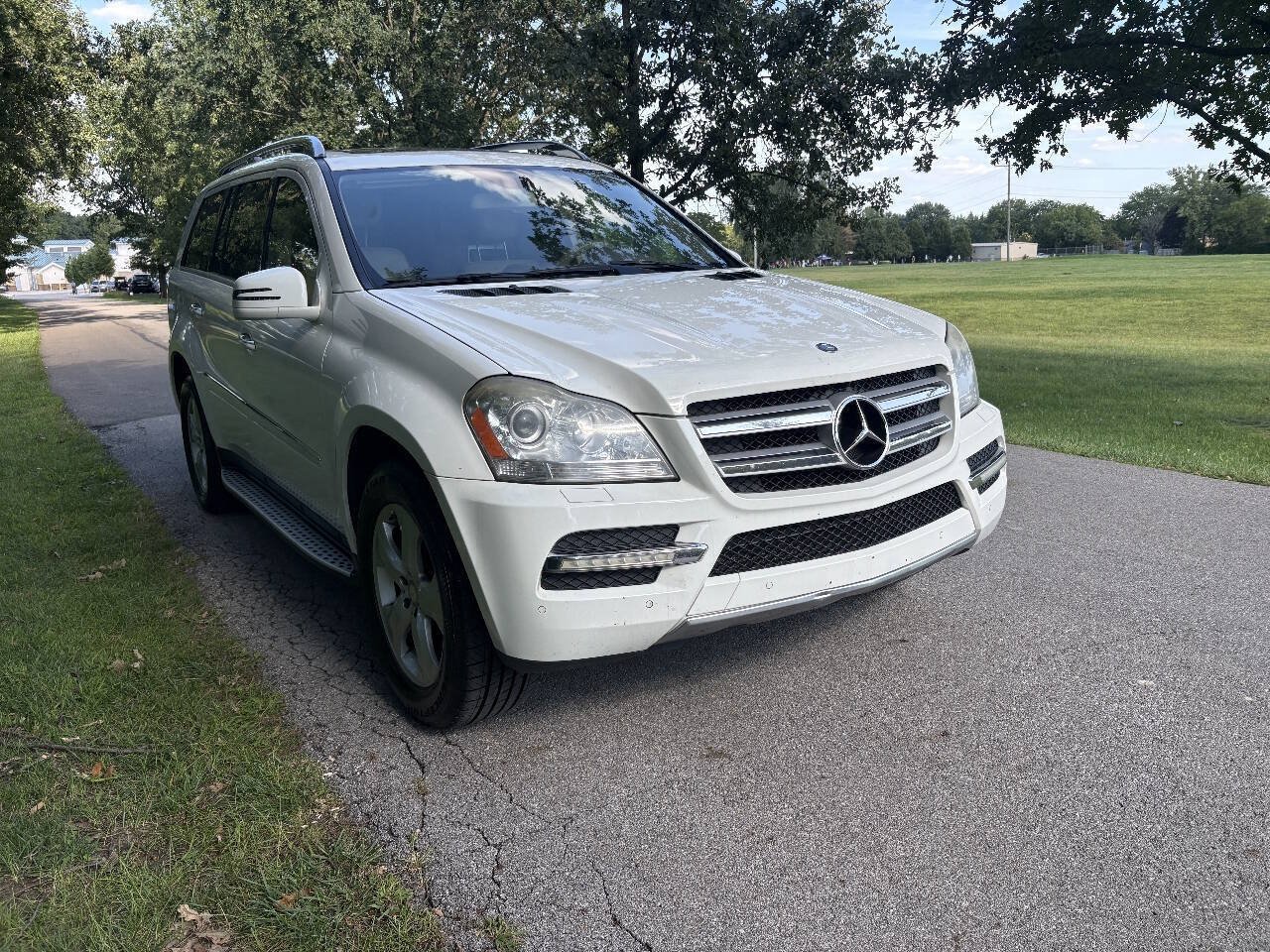 Used 2012 Mercedes-Benz GL 450 4MATIC w/ Premium 1 Pkg image 6