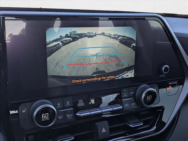 Used 2023 Toyota Highlander Bronze Edition image 13