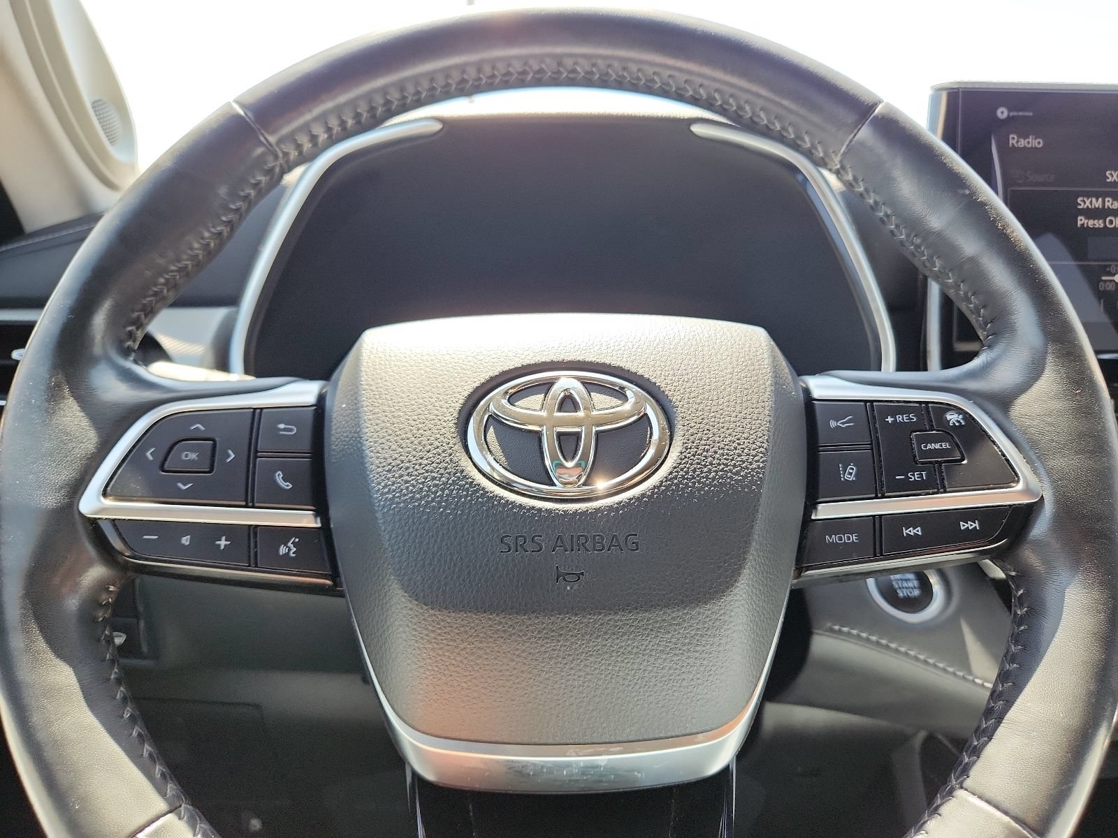 Used 2021 Toyota Highlander Platinum FWD image 19