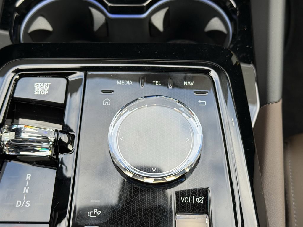 New 2026 BMW 530i xDrive w/ Executive Package image 22