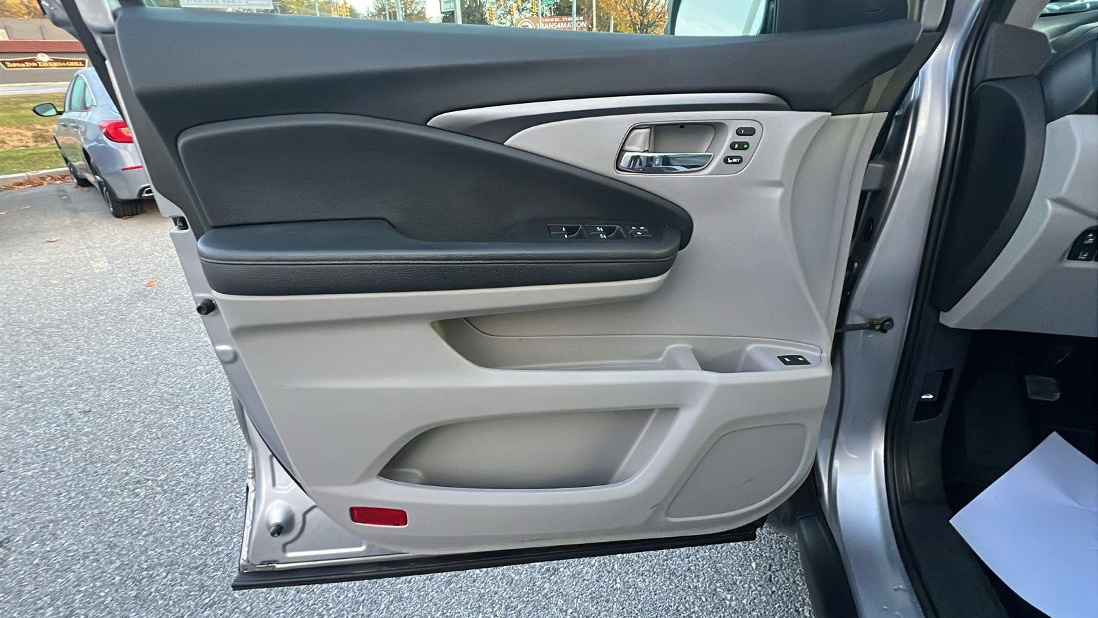 Used 2022 Honda Pilot Special Edition image 23