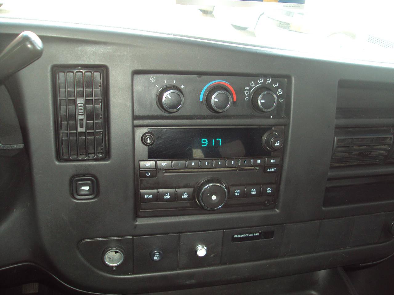 Used 2013 Chevrolet Express 1500 AWD image 22
