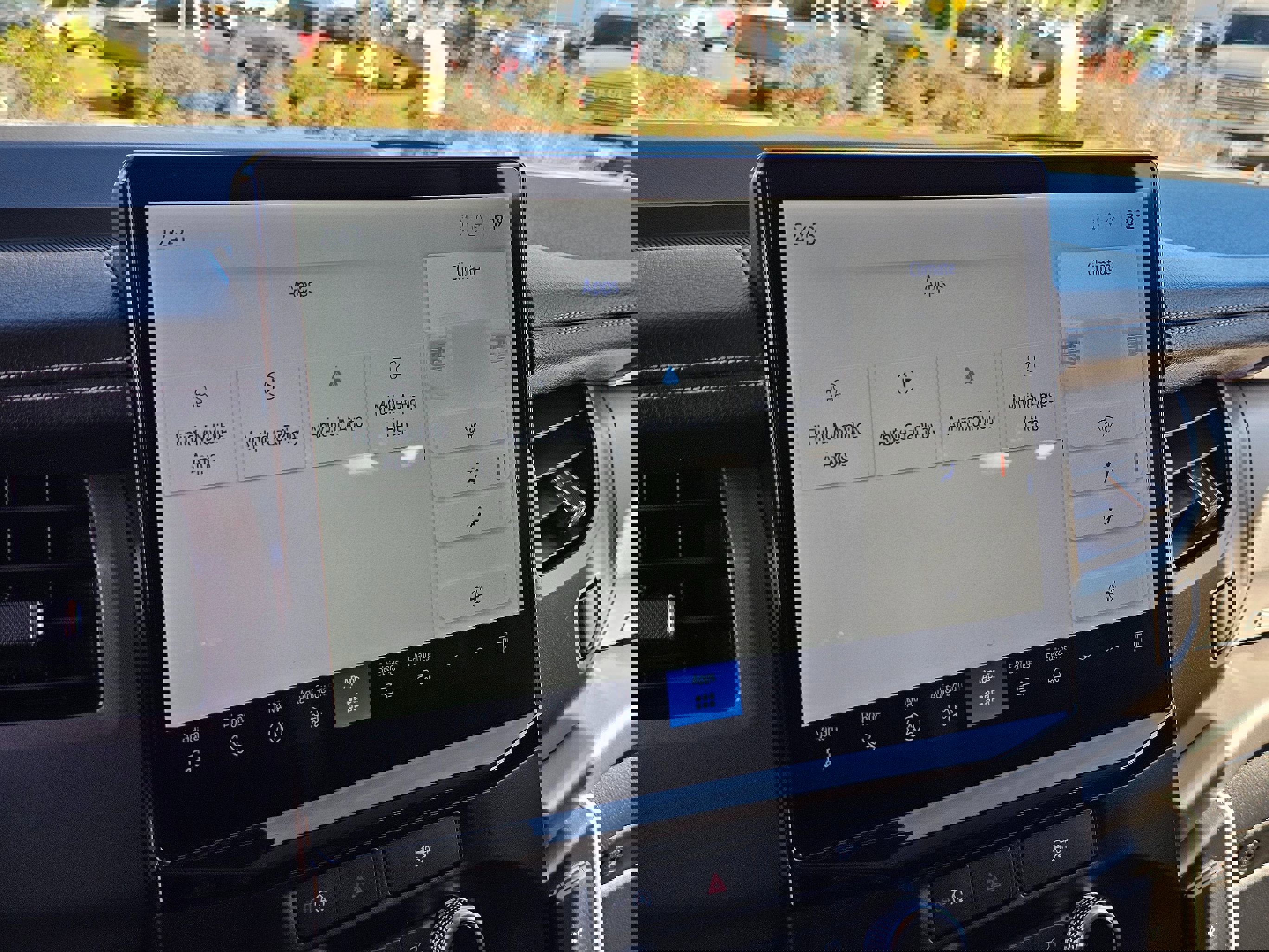 Used 2024 Ford Expedition XLT image 30