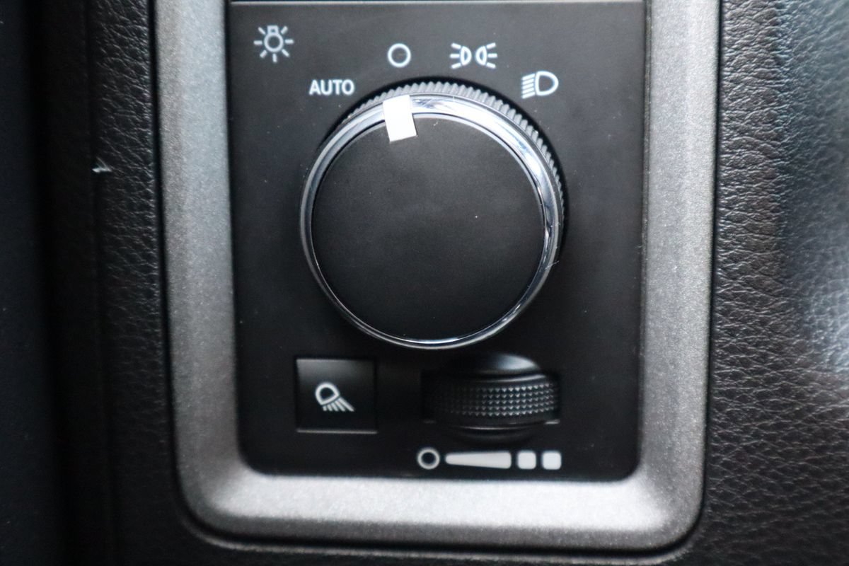Used 2016 RAM 2500 Tradesman w/ Chrome Appearance Group AWD/4WD image 28