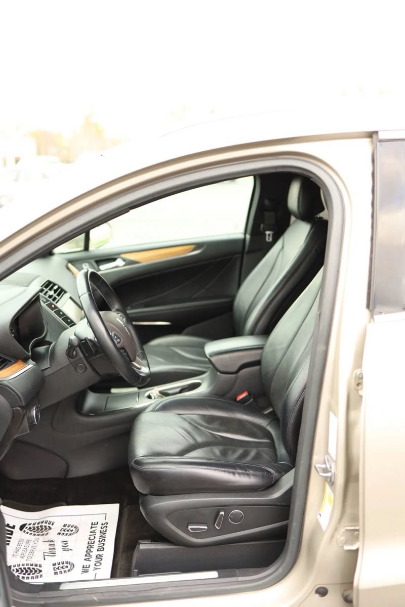 Used 2015 Lincoln MKC AWD w/ Equipment Group 102A Reserve image 18