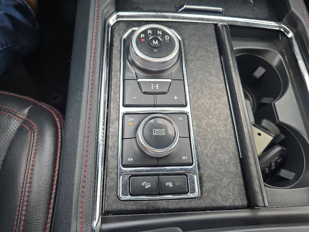 Used 2024 Ford Expedition Max Limited image 34