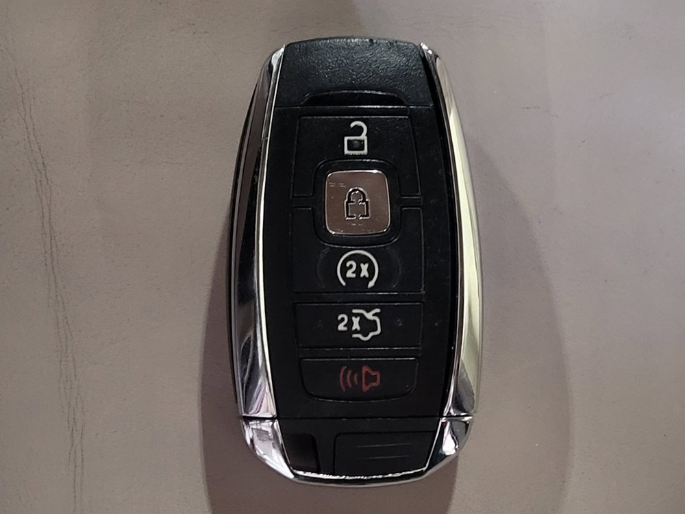 Used 2017 Lincoln MKC Select w/ Select Plus Package FWD image 32