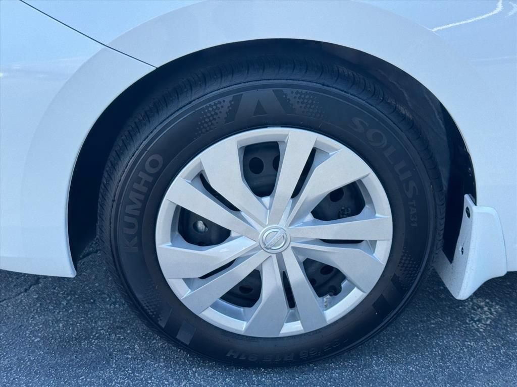 Certified 2024 Nissan Versa S w/ Trunk Package FWD image 9